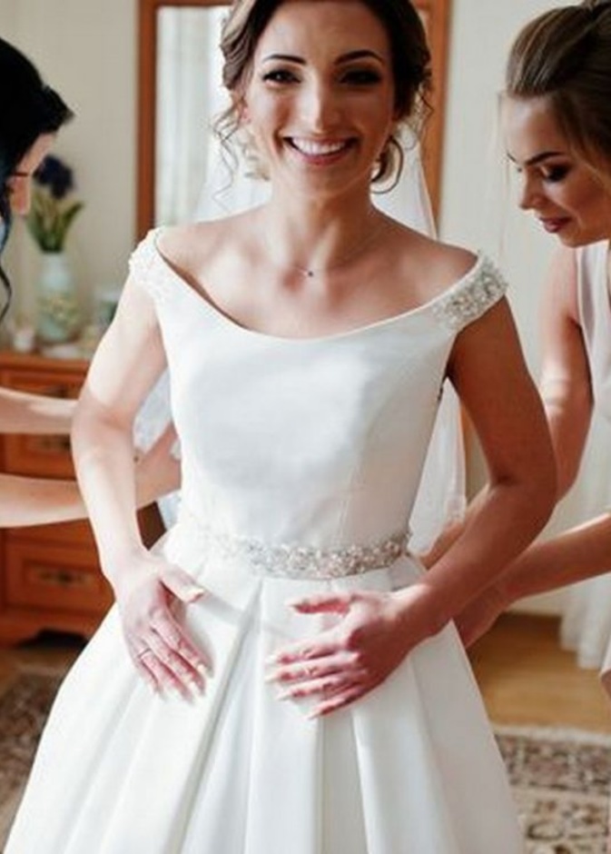 خلاف بين عروس ووصيفة الشرف بسبب حلوى الدونات !