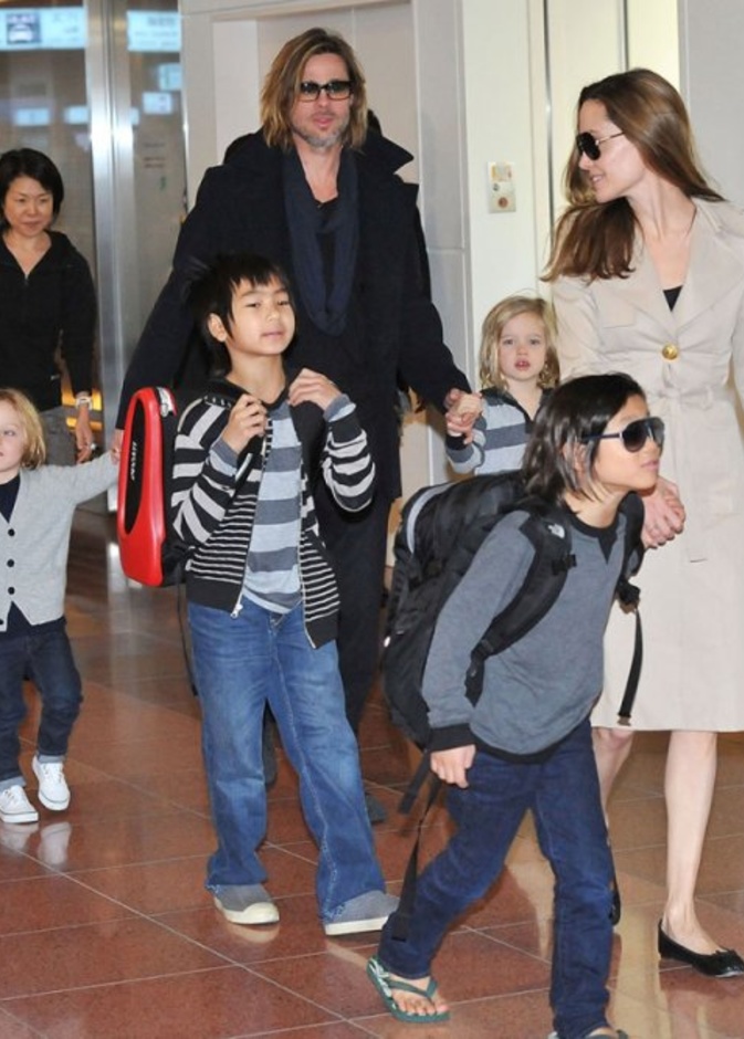 أسرة براد بيت و أنجلينا جولي