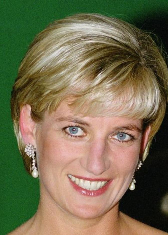 في فيلم وثائقي جديد.. صديق الأميرة ديانا يكشف تفاصيل آخر مكالمة بينهما قبل وفاتها؟