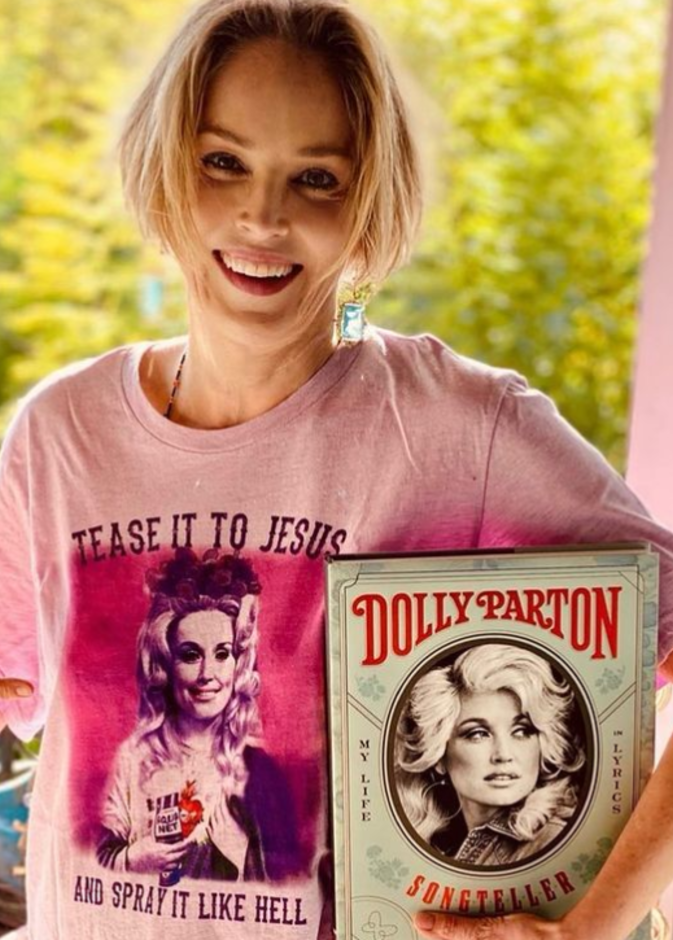 شارون ستون- الصورة من حساب شارون ستون على انستجرام