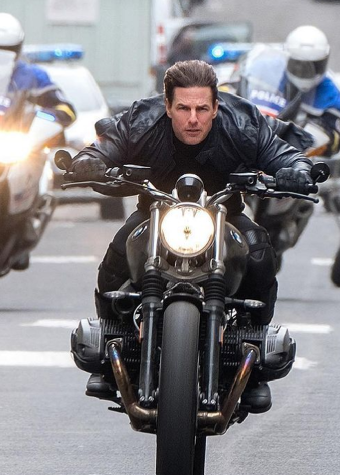 توم كروز - الصورة من حساب missionimpossible على انستجرام