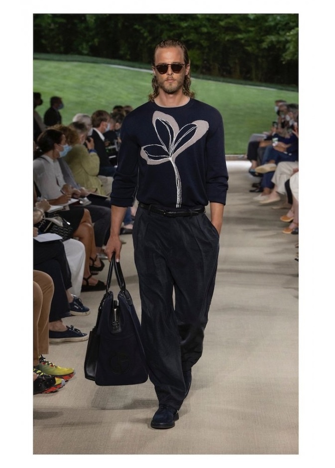 تصاميم أنيقة مستوحاة من غراند كانيون في مجموعة DIOR