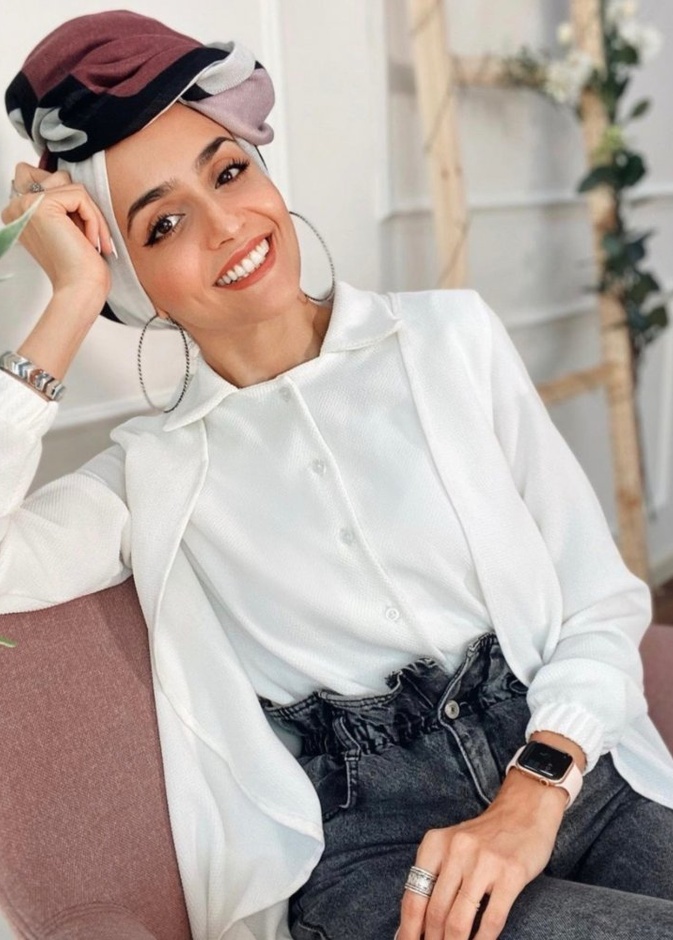  موديلات ملابس محجبات كاجوال مستوحاة من اطلالات غادة عثمان