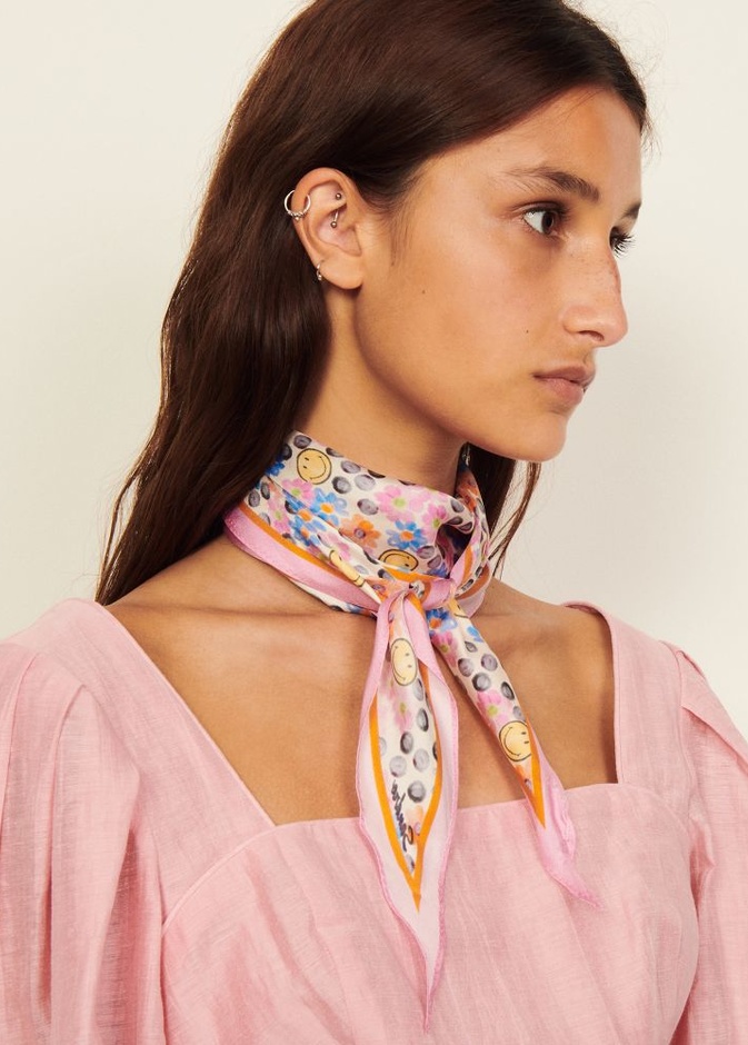 أعيد ابتكار ريترو من حنين للماضي مع مجموعة Sandro لخريف وشتاء 2021