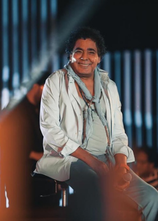 محمد منير من انستغرامmounirofficial