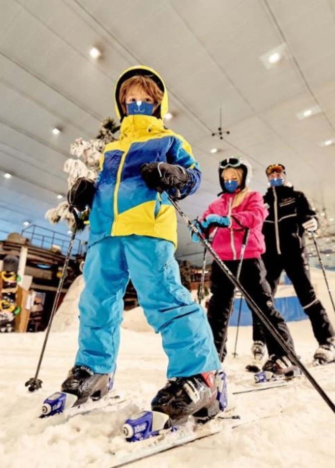 سكي دبي.. تجربة ترفيهية ساحرة لعشاق التزلق على الجليد في الإمارات - المصدر سكي دبي