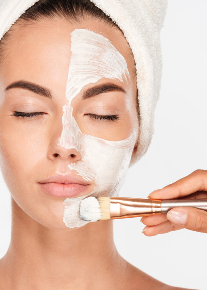 طريقة تحضير خلطات بياض الثلج للوجه والجسم