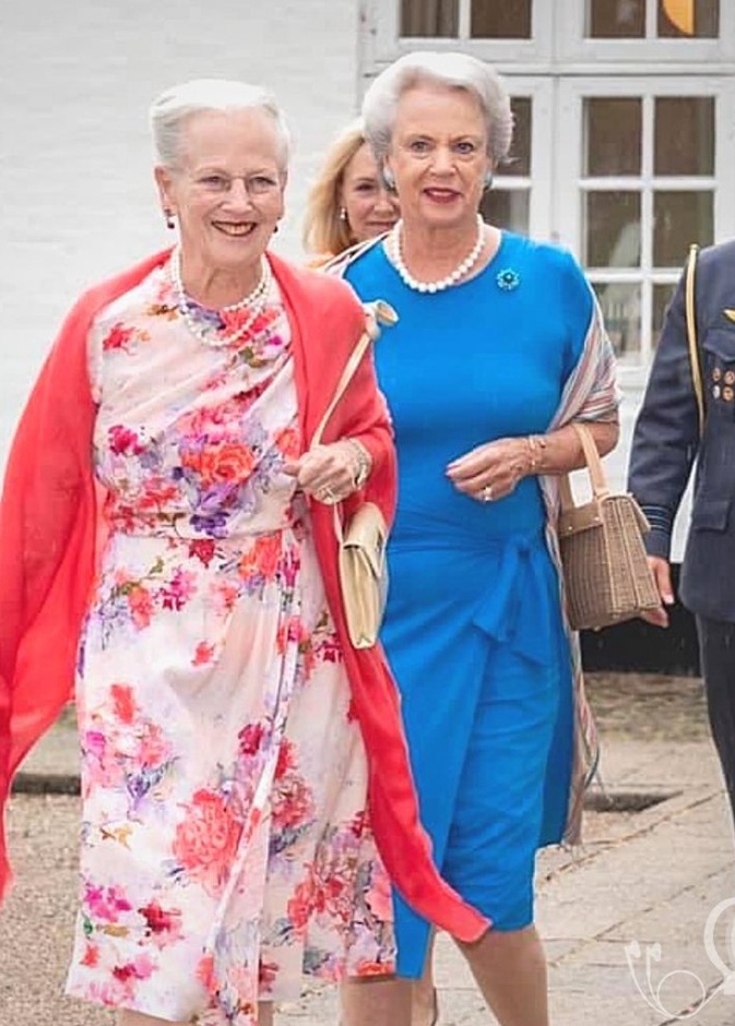 الملكة مارغريت تستضيف حفل استقبال في قلعة غراستين