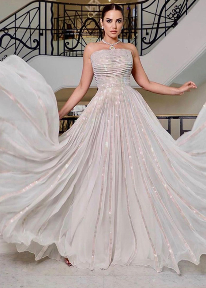 اطلالة درة زروق بفستان براق وساحر من توقيع Rami Kadi- الصورة من حسابها على انستغرام