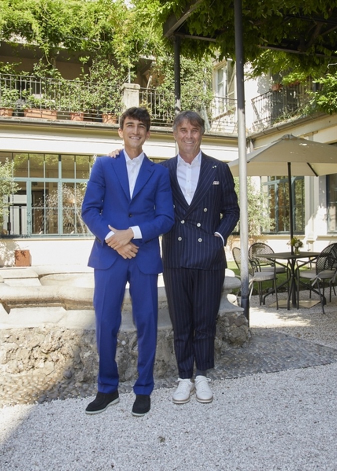 شراكة بين برونيلّو كوتشينيللي وأوليفر بيبولز لإطلاق مجموعة حصرية من النظارات الشمسية