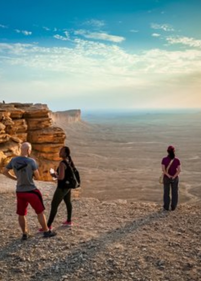 الهايكنج تجربة فريدة لعشاق المغامرة - المصدر وكالة الأنباء السعودية