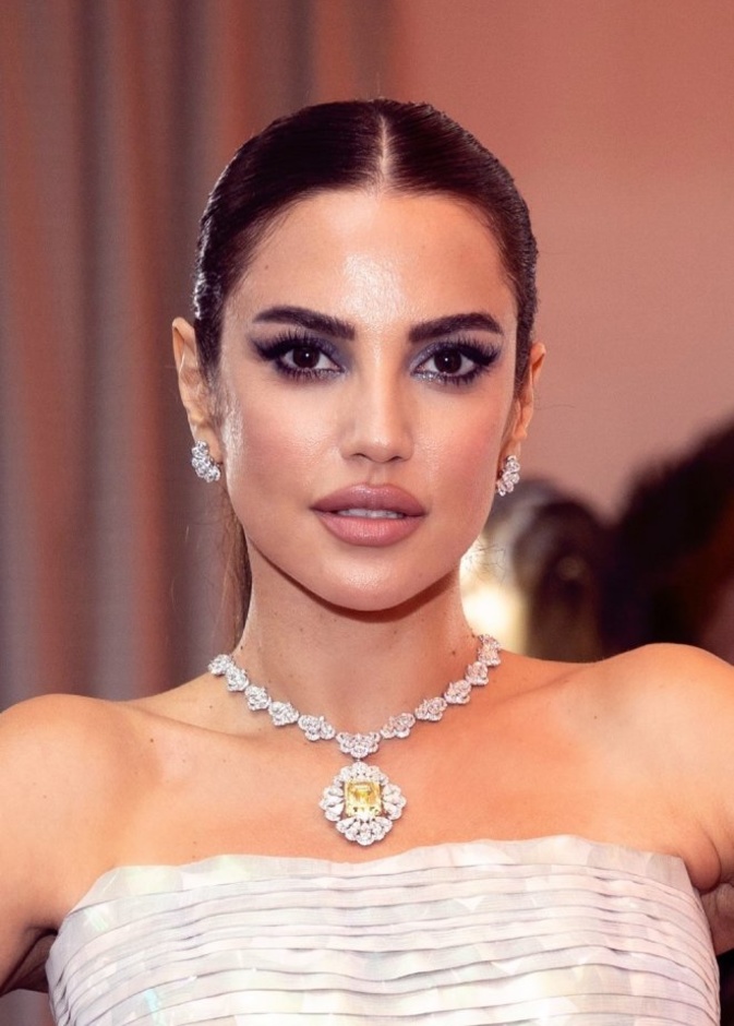 درة زروق ومجوهرات شوبار