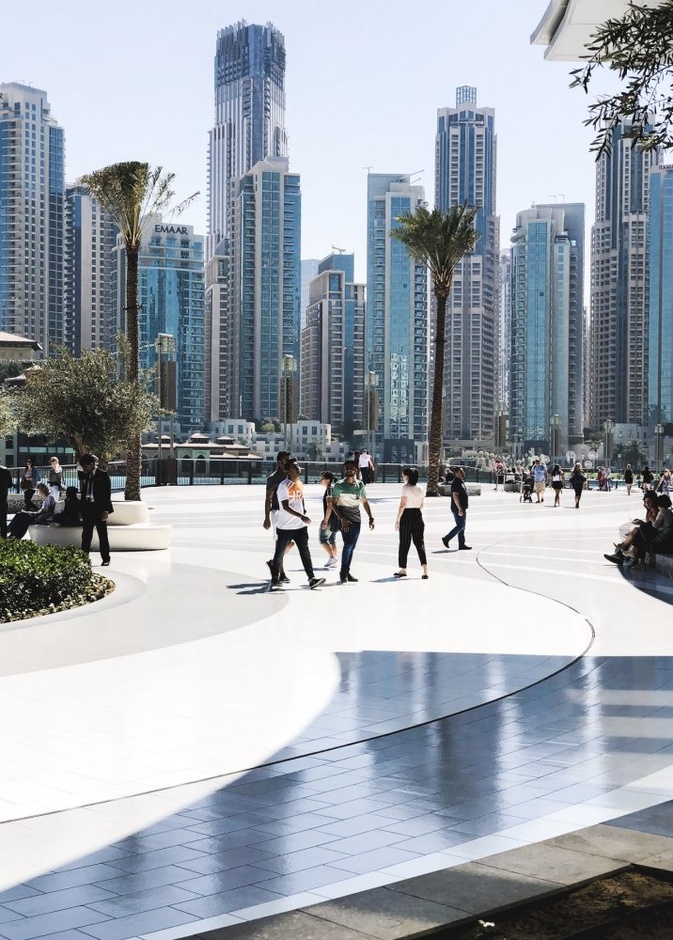  الذهاب في رحلات التسوق Chichi Onyekanne