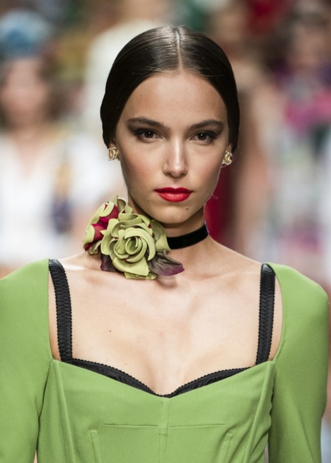 مكياج ترابي ساحر لاطلالة متميزة في عيد الاضحى 2021