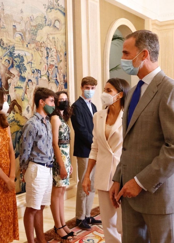 العائلة المالكة الإسبانية تستقبل ممثلين عن مؤسسة UWC Espana الخيرية