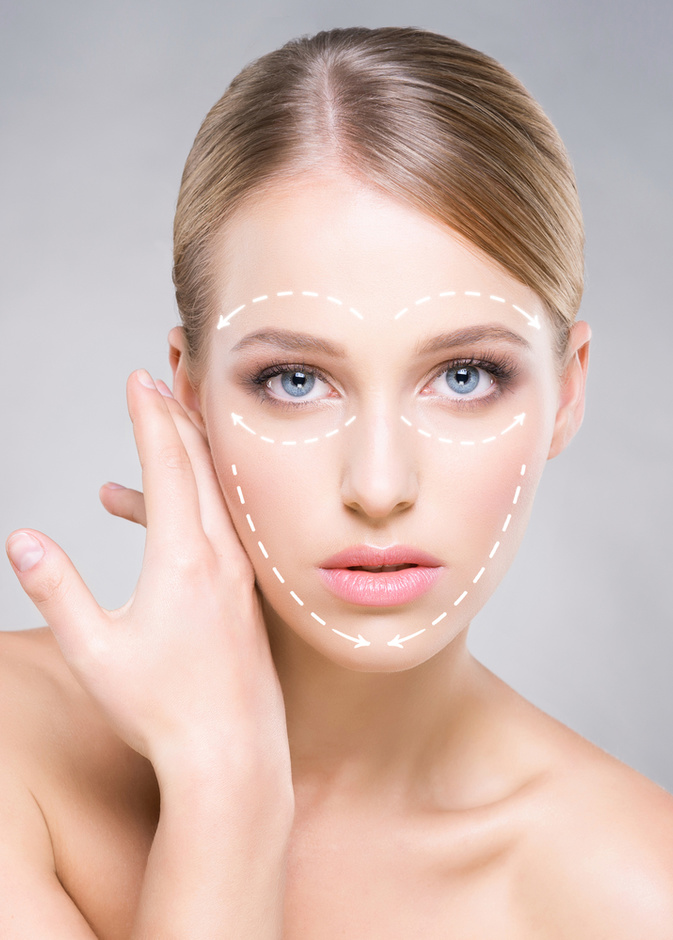 نصائح ذهبية عند استعمال زيت الورد وزيت الرجان للتخلص من التجاعيد قبل العيد