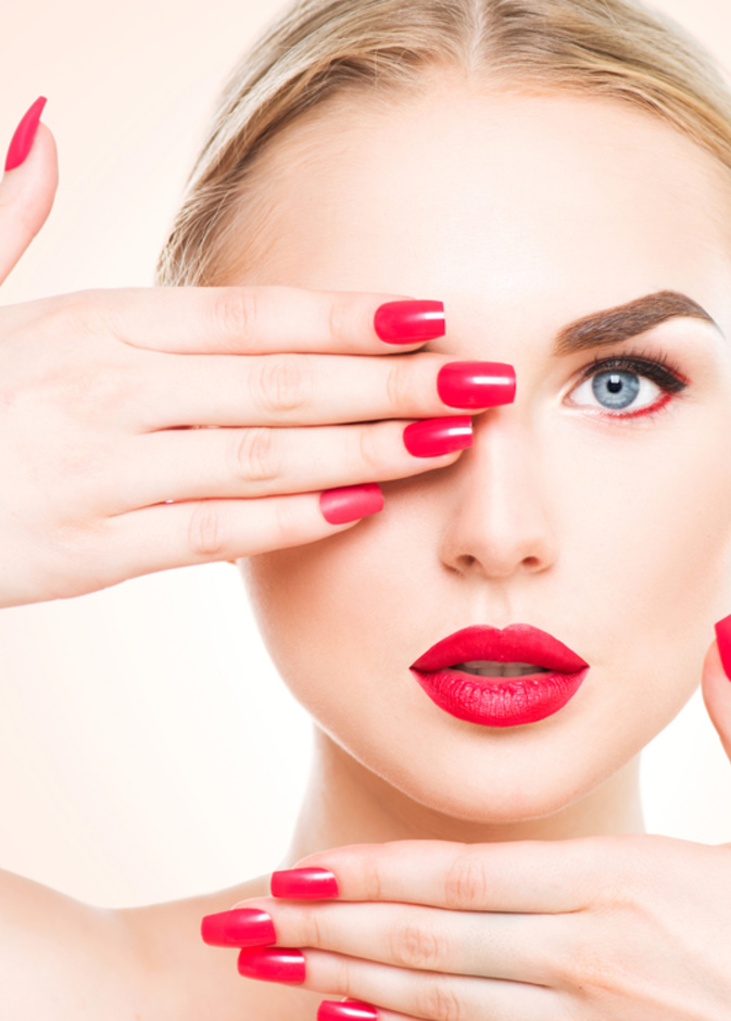 اعتني بأظافرك وبشرتك عشية العيد- شاترستوك