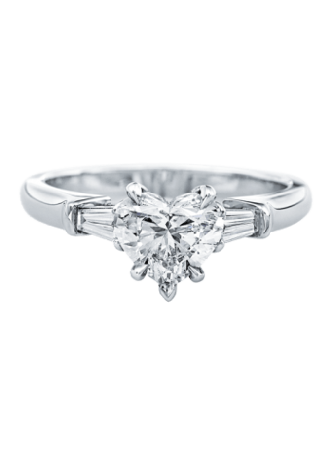  تصاميم خواتم زفاف ناعمة على شكل قلب من دار Harry Winston