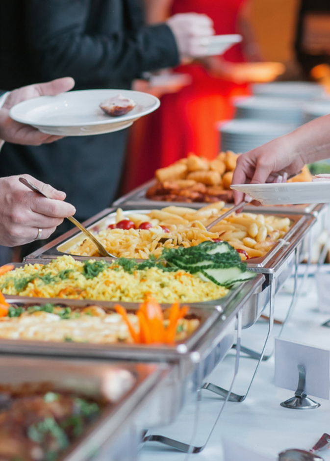 shutterstock_قائمة طعام في حفل الزفاف نثير الإزعاج، والسبب !