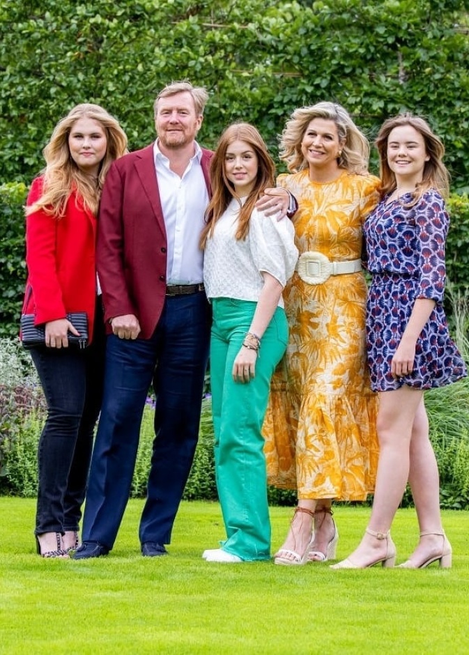 أناقة الملكة ماكسيما وأميرات هولندا الصغار (1)