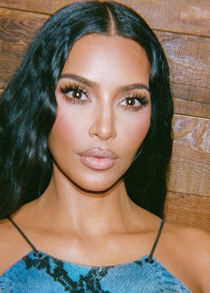 صورة كيم كارداشيان من حسابها بانستجرام