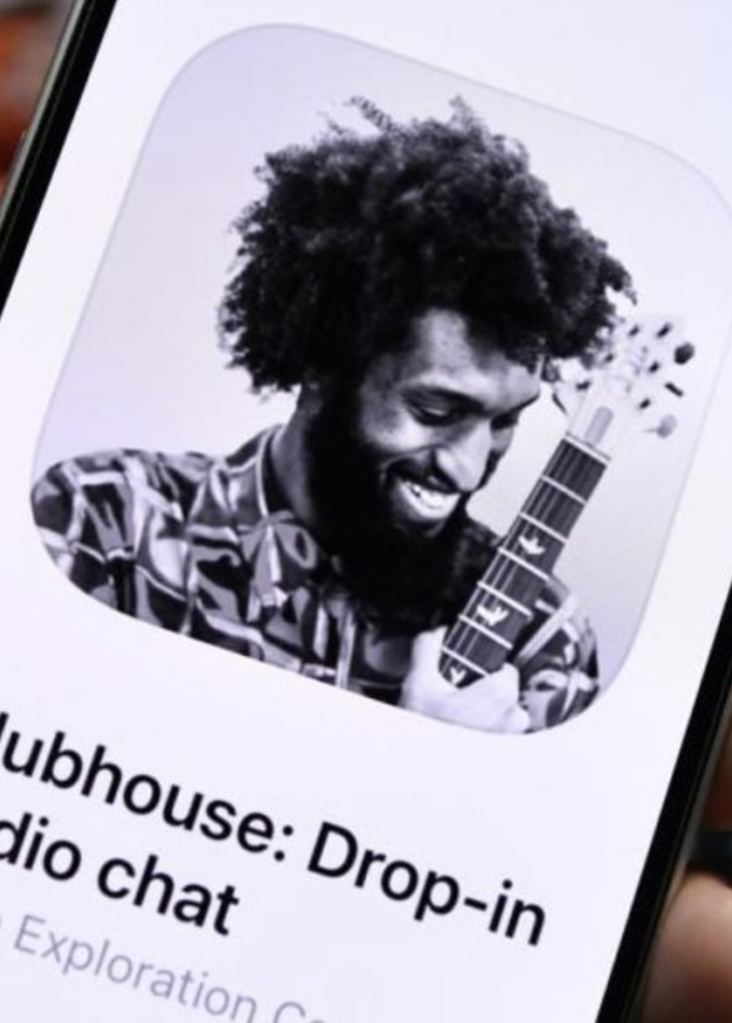 إلغاء نظام الدعوة للتسجيل في كلوب هاوس