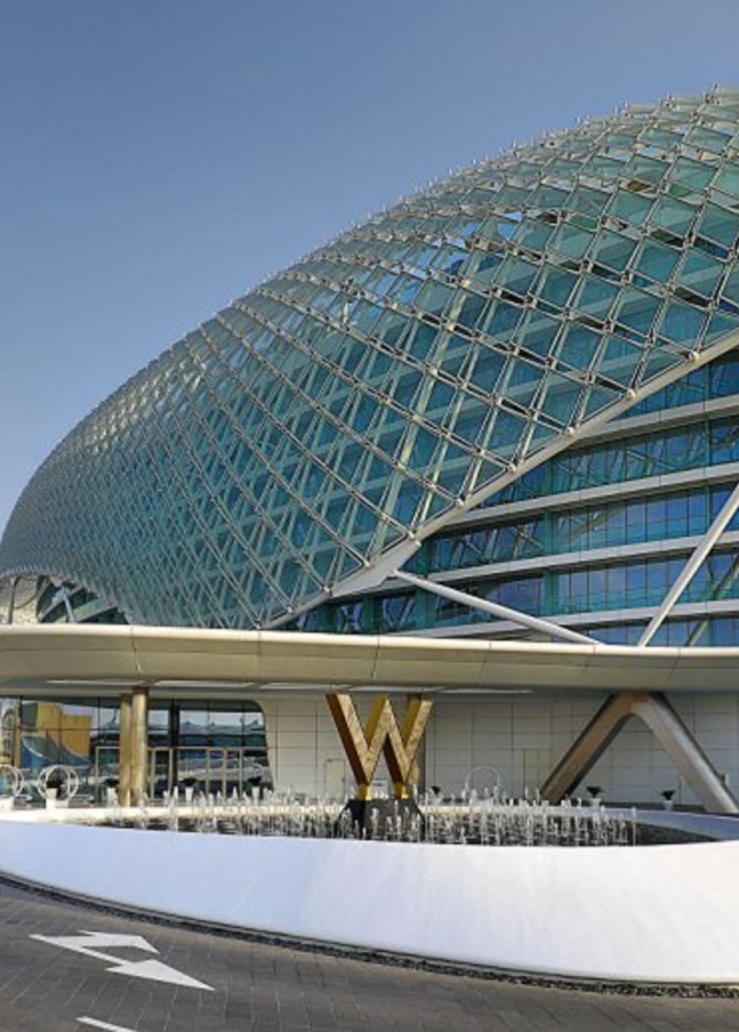 ميريام فارس خلال أمسيات العيد في أبوظبي