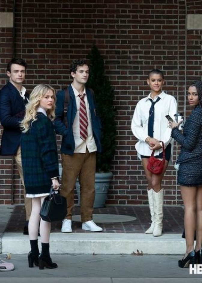 صيحة السراويل القصيرة bike shorts تفرض نفسها في المسلسل- الصورة من انستقرام