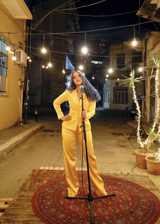 بلقيس فتحي تنشر صور من كواليس فيديو كليب أغنية جبار على انستغرام