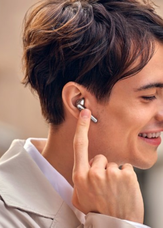 دليلنا لاختيار رفيق الصوت والسفر المناسب لهذا الصيف