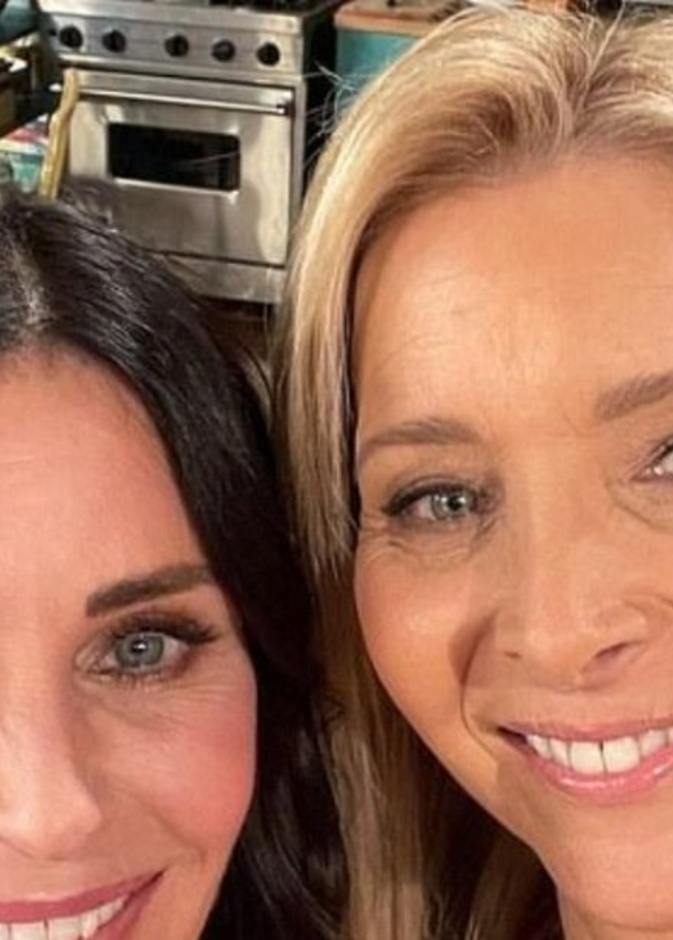 كورتني كوكس و ليزا كودرو_ الصورة من حساب كورتني كوكسعلى إنستجرام