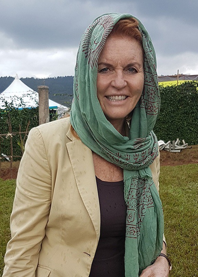 دوقة يورك تدافع عن زوج ابنتها جاك بروسبانك بعد الجدل الذي أثير حول صوره في كابري