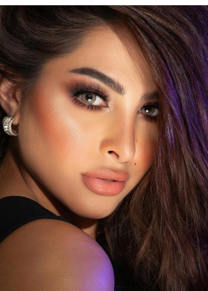 مكياج ناعم للصبايا مع الظلال البرونزية من وحي إطلالات فوز الفهد