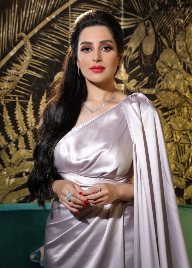 شي إن تطلق مجموعة حصرية بالتعاون مع الفنانة البحرينية المهرة