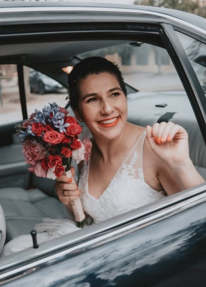 خلاف بين عروس وشقيقة عريسها بسبب موعد حفل الزفاف Alvaro Reyes