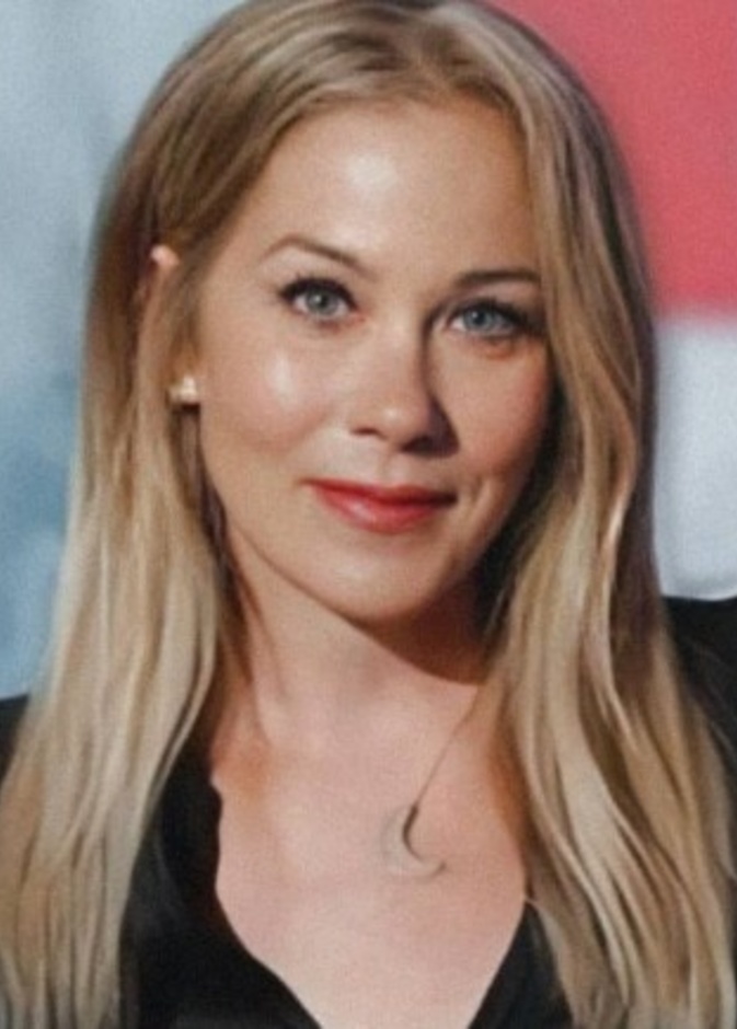 صورة لكريستينا أبليغيت_ من حسابها على إنستجرام