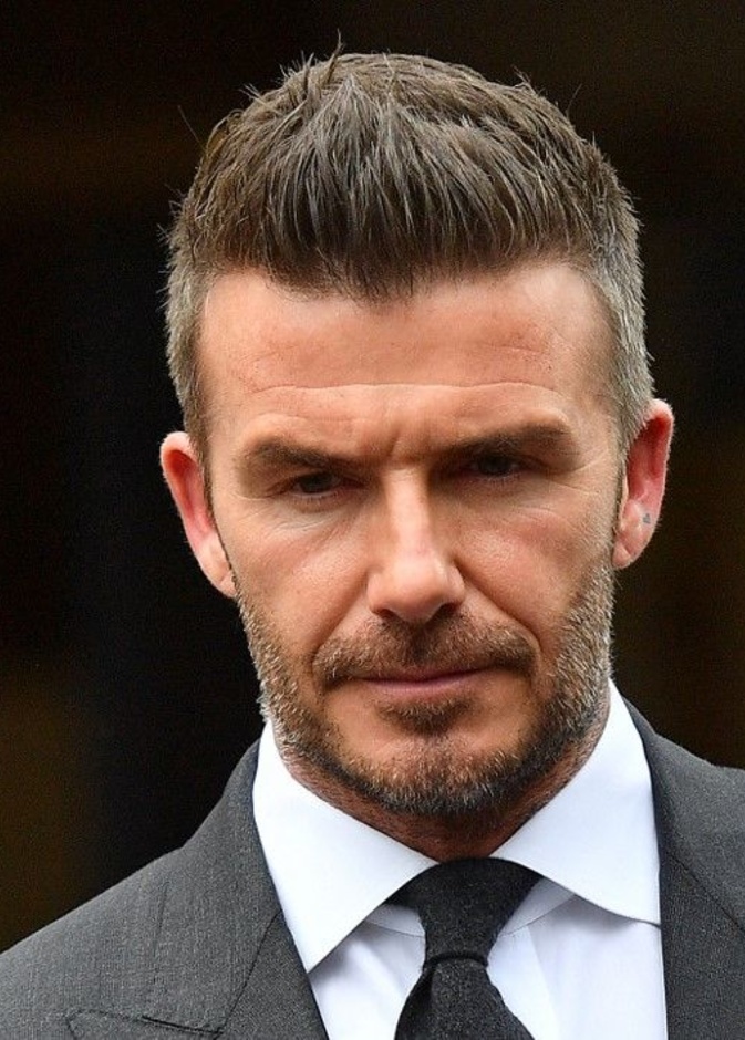  أجمل قصات الشعر القصير للرجل من وحي إطلالات دايفيد بيكهام