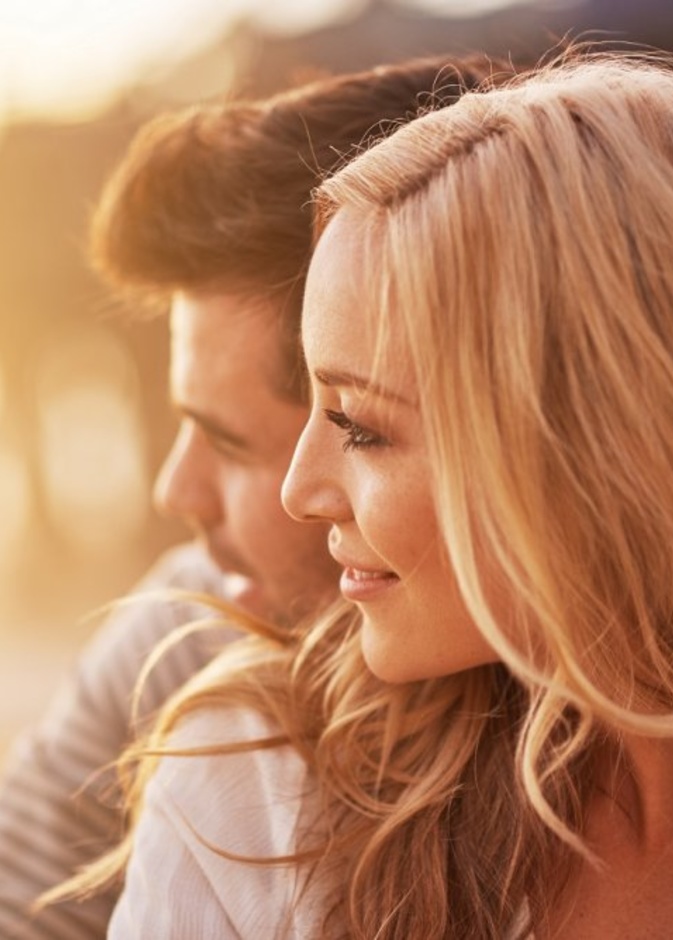 ايهما يفضل الرجل المرأة الشقراء أم السمراء