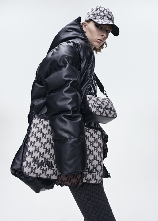 مجموعة KARL LAGERFELD النسائية لخريف 2021