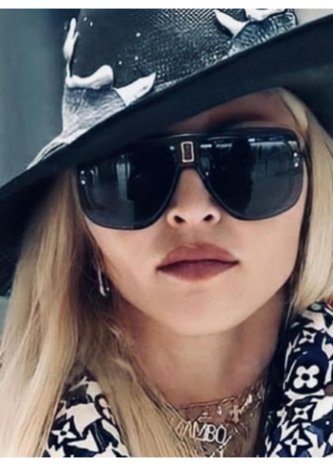 شركة الإنتاج الموسيقي وارنر ميوزيك تتعاقد مع مادونا لإعادة إصدار جميع أغانيها بالكامل