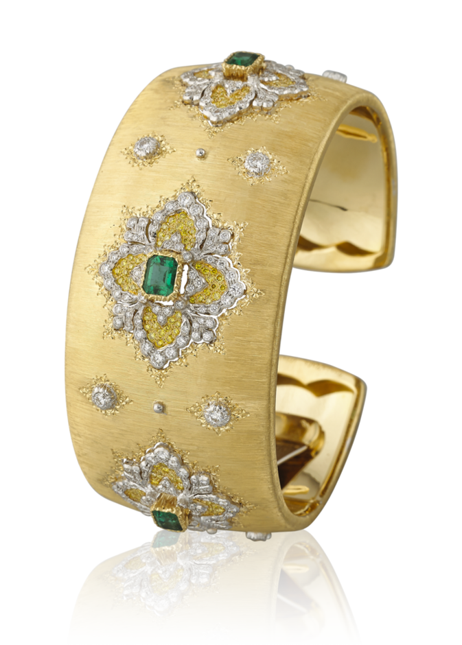 موديلات أساور مرصعة بالزمرد لعروس 2021 من دار Buccellati