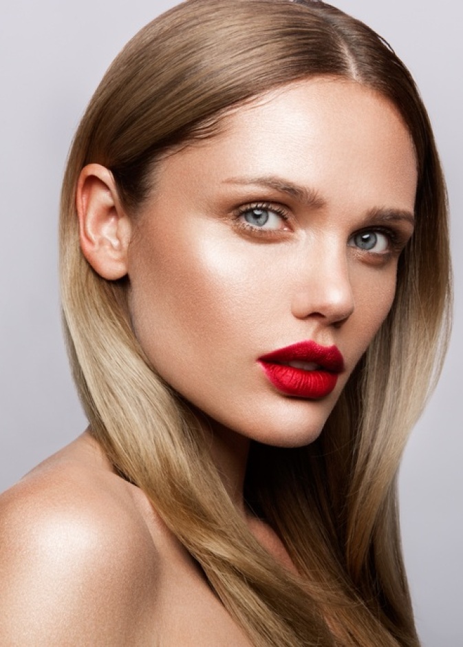 5 نصائح ذهبية لتطبيق أحمر الشفاه مثل خبراء التجميل