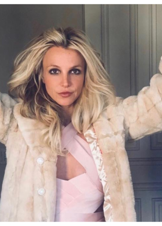  زواج بريتني سبيرز سرًا من وكيل أعمالها وخطيبها السابق جيسون تراويك 