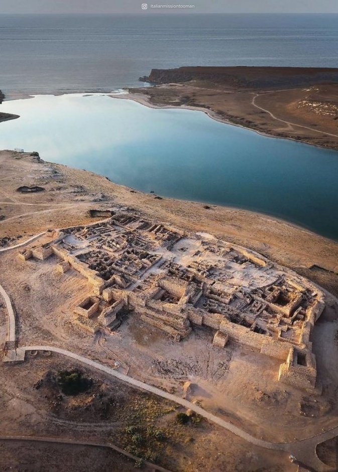 خور روري Khor Rori أو مدينة سمهرم الاثرية Sumhuram