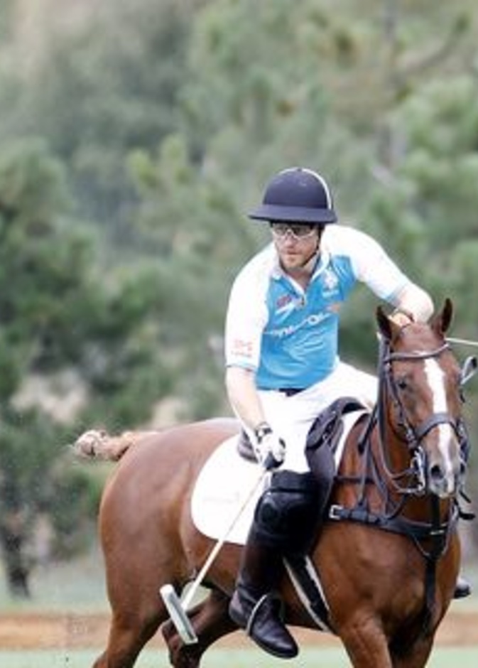 الأمير هاري يتبرع بـ 1.5 مليون دولار من عائدات مذكراته لأطفال جنوب أفريقيا