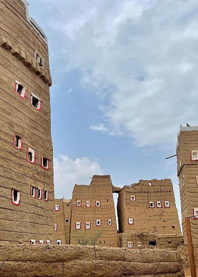 ظهران الجنوب.. وجهة مثالية لعشاق التاريخ والقلاع الأثرية - المصدر وكالة الأنباء السعودية 