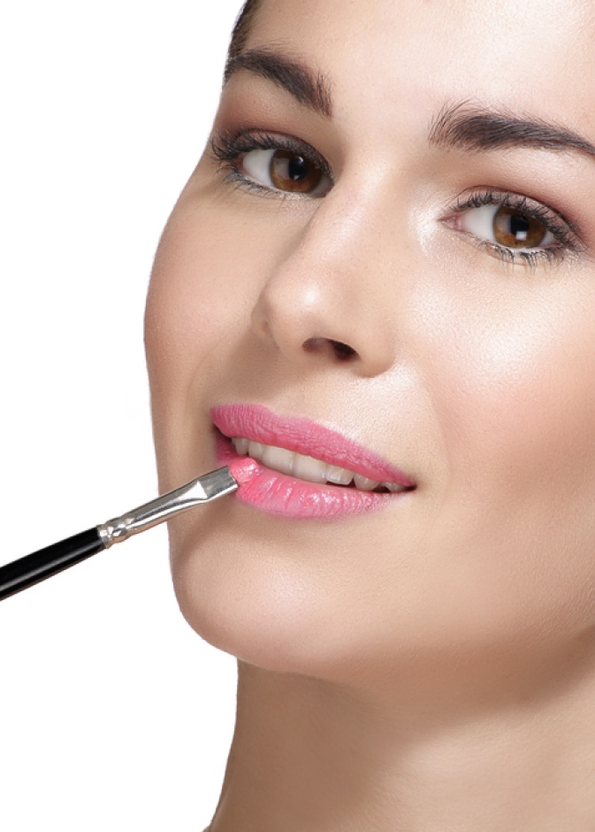  6 حيل جمالية تجعلك تبدين اصغر عشر سنوات