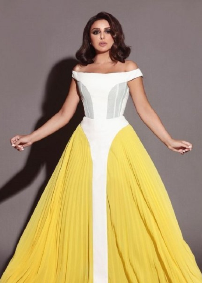 موديلات فساتين خطوبة 2021