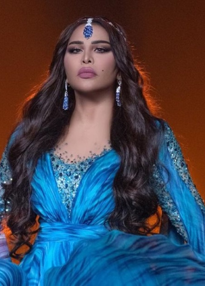 الفنانة احلام 