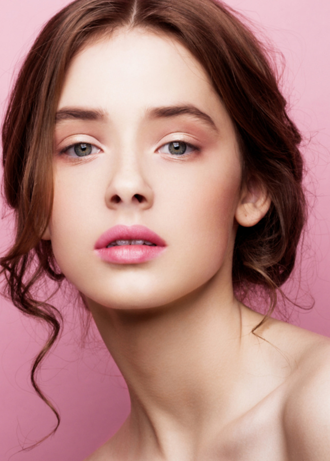 خطوات تطبيق مكياج مناسب للواتي يعانين من البثور